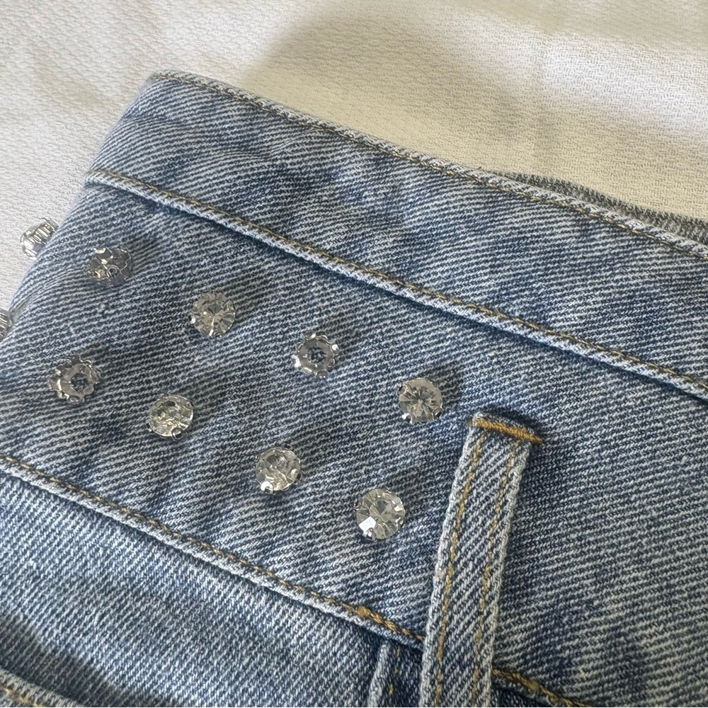 Cloud Ten Women’s Studded High Rise Denim Shorts Size S Raw Hem - Picture 4 of 12